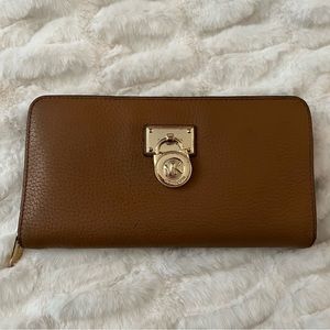 Michael Kors Brown Hamilton Traveler Large Zip Leather Wallet - MK lock